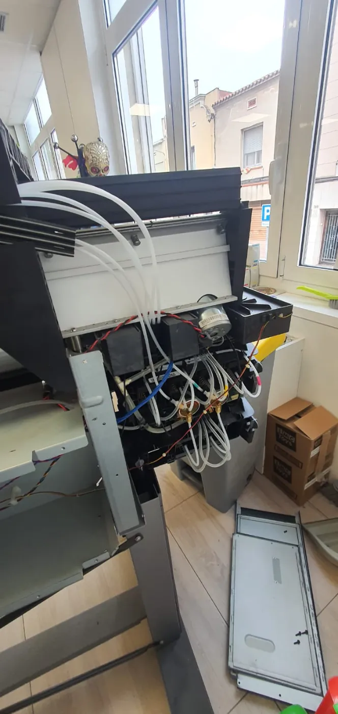 Sustitución de tubos de tinta en un plotter HP DesignJet